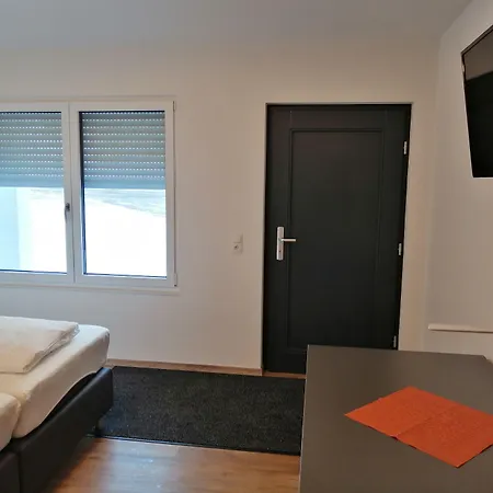 Отель Landgasthof Waldrast 3*